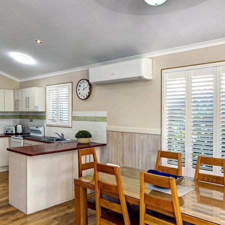 Big4 Adventure Whitsunday Resort Airlie Beach Exteriör bild