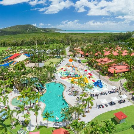Big4 Adventure Whitsunday Resort Airlie Beach Exteriör bild