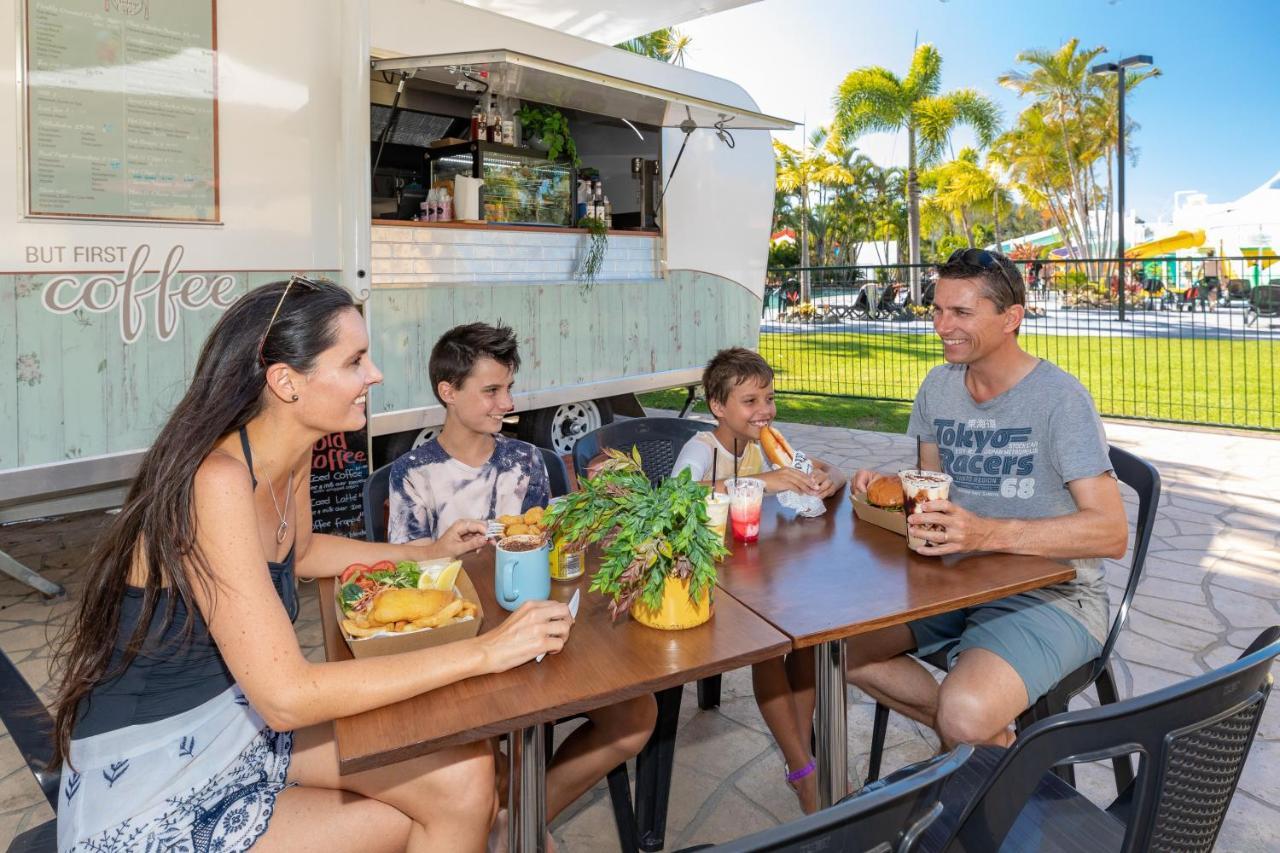 Big4 Adventure Whitsunday Resort Airlie Beach Exteriör bild