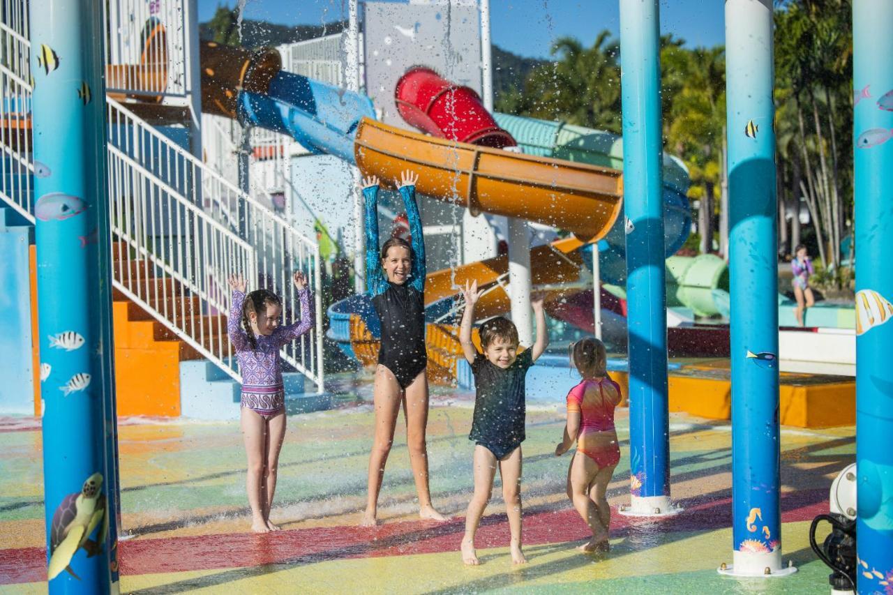 Big4 Adventure Whitsunday Resort Airlie Beach Exteriör bild