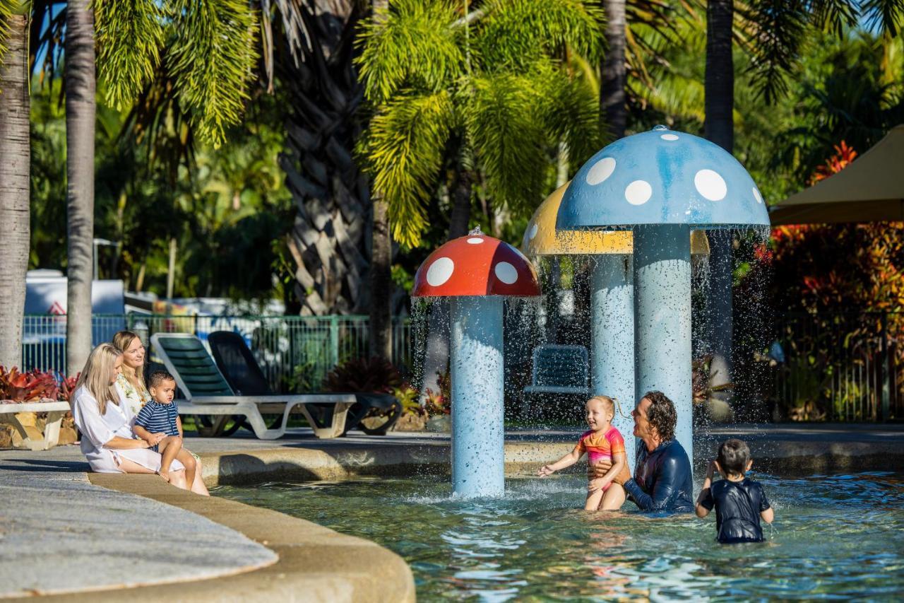 Big4 Adventure Whitsunday Resort Airlie Beach Exteriör bild