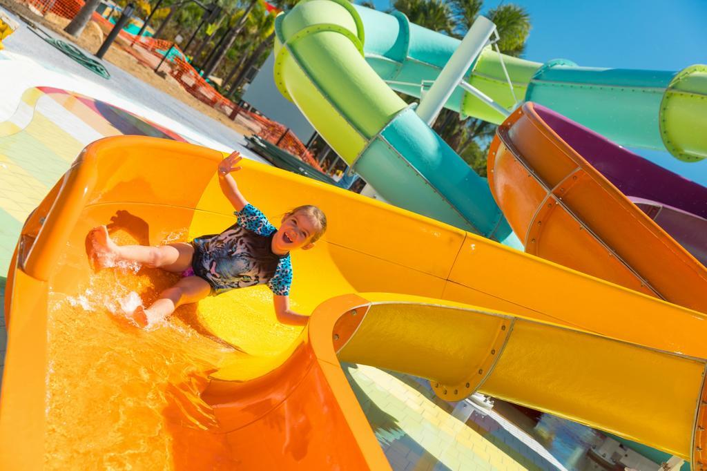 Big4 Adventure Whitsunday Resort Airlie Beach Exteriör bild