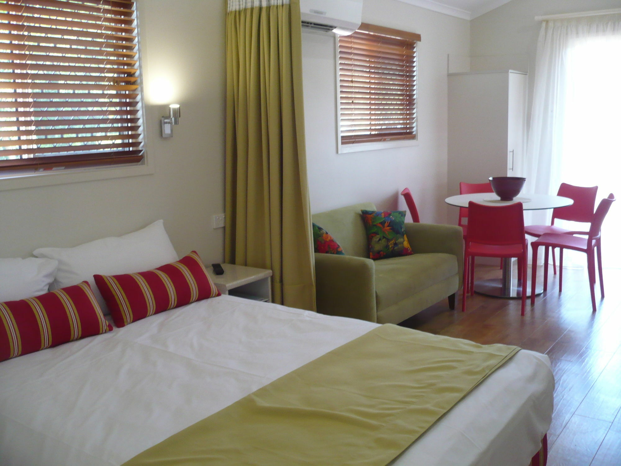 Big4 Adventure Whitsunday Resort Airlie Beach Exteriör bild