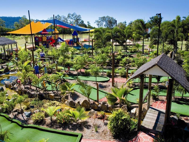 Big4 Adventure Whitsunday Resort Airlie Beach Exteriör bild